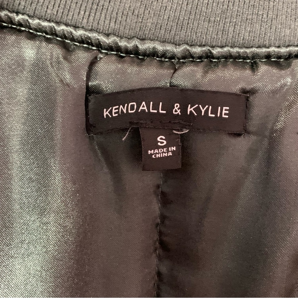 Kendall & Kylie Charcoal Bomber Puffer Jacket - Picture 4 of 10
